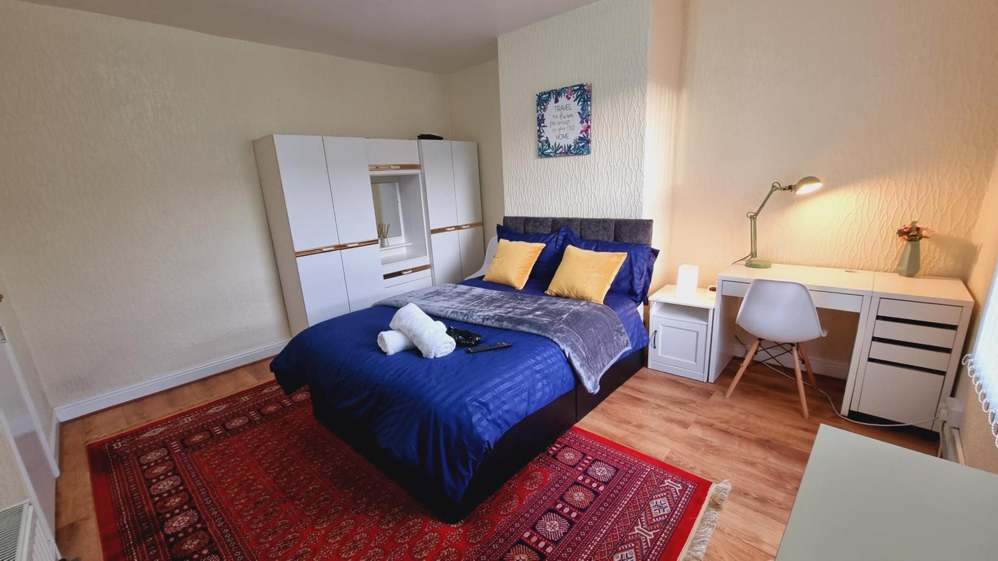 Spacious Two Bedroom House, Parking And Wifi Leeds  Zewnętrze zdjęcie